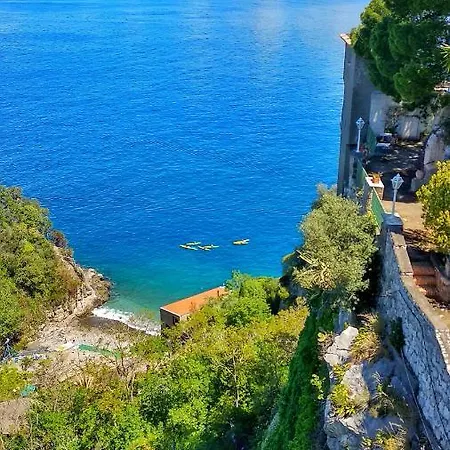 Desiree Otel Sorrento