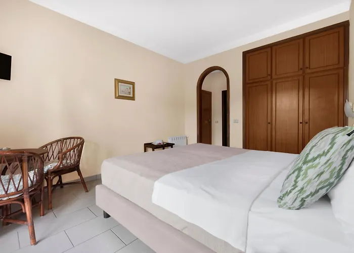 Отель Desiree Сорренто