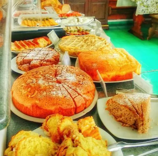 Отель Desiree 2*