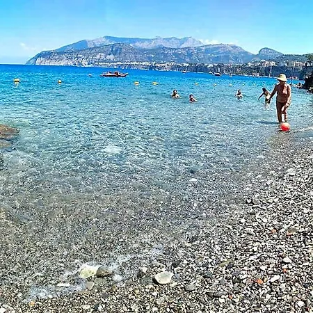 Desiree Otel Sorrento