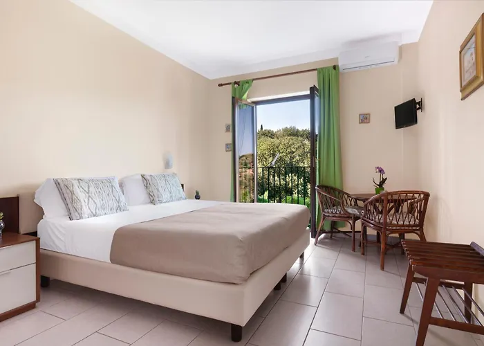 Ξενοδοχείο Desiree